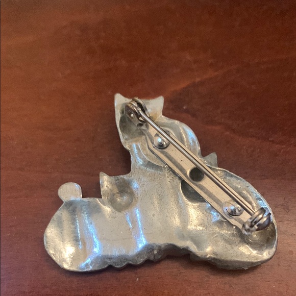 Whimsical Cat Brooch - Silver Tone - Picture 3 of 3